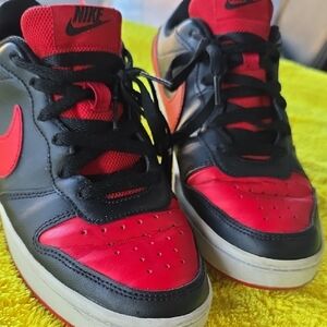 Nike Kids Black and Red Sneakers. No Box 📦